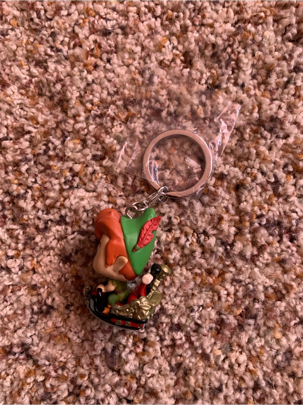 Funko Keychain - Peter Pan riding Peter Pan vehicle - Picture 2 of 2